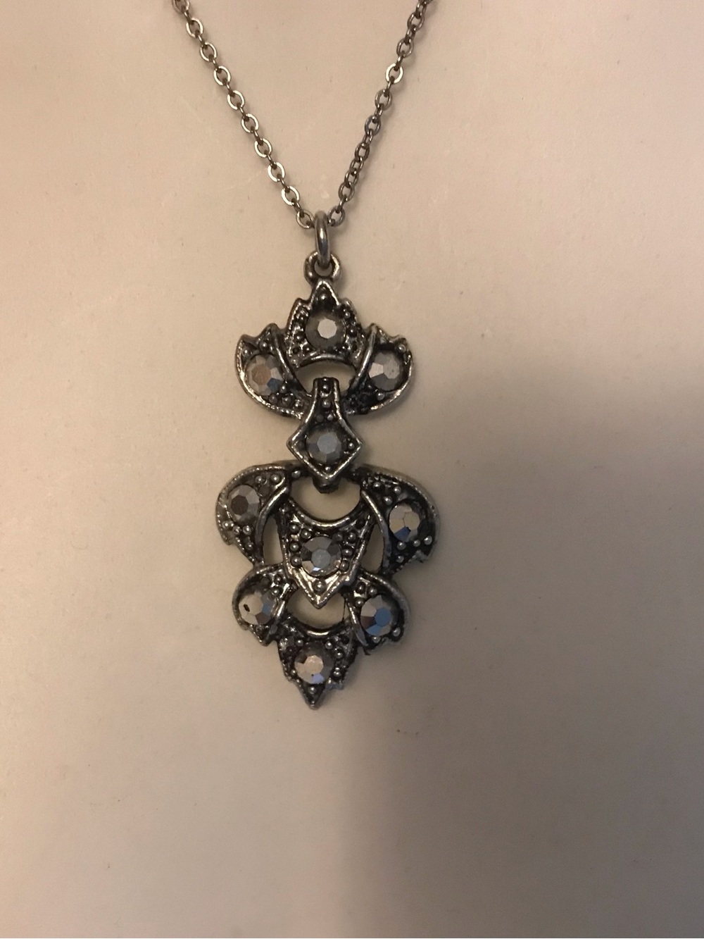 Delicate Silver-Tone Filigree Pendant Marcasite Necklace